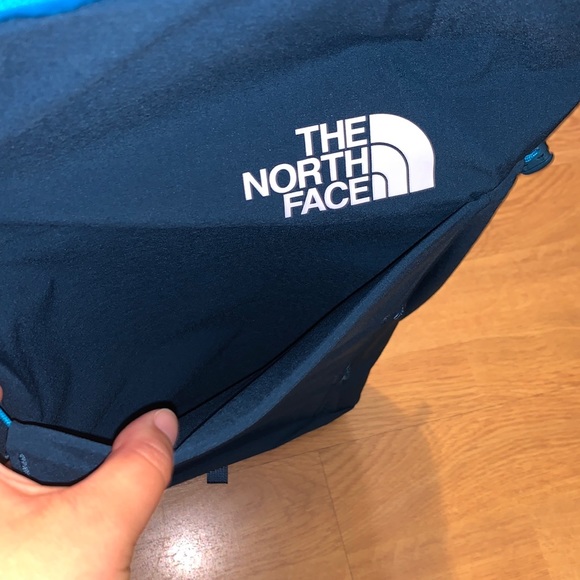 NWT The North Face Advant 20 Backpack - Picture 3 of 15